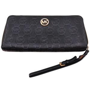 Michael Kors Classic Zip Around Wallet-Purses Black Leather Wristlet Clutch